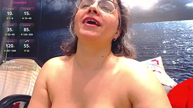 LadyAverrySquirt11 élő XXX-chatje