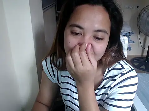 Živý XXX chat xTheLastVIRGINx