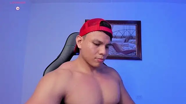 RoyConstance élő XXX-chatje