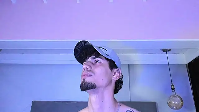 Chat +18 de Chris_Angel_ ao vivo