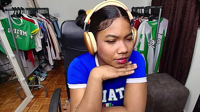 Chat XXX ao vivo de sharlottxl