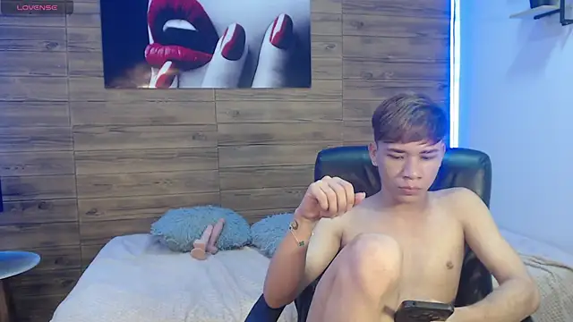 nathanclay élő XXX-chatje