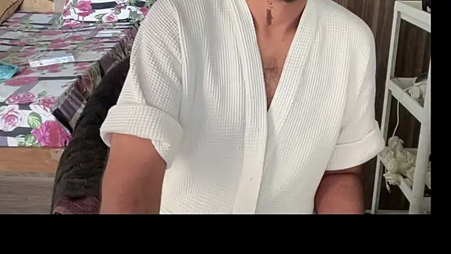 MakeMeAwareAah élő XXX-chatje