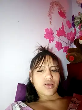 BellaChiquis_ Show Webcam