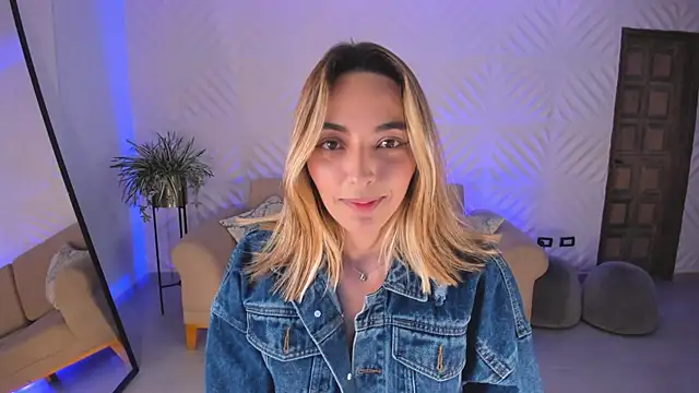 Chat XXX ao vivo de MelissaMoore_