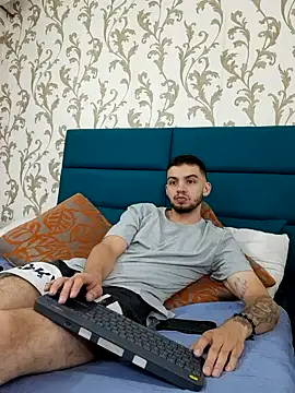 Michael_magno Adlı Modelin Canlı XXX Sohbeti