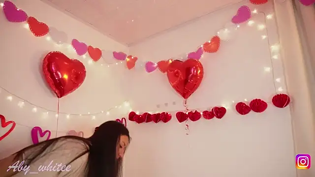 AbyWhitee 现场XXX聊天