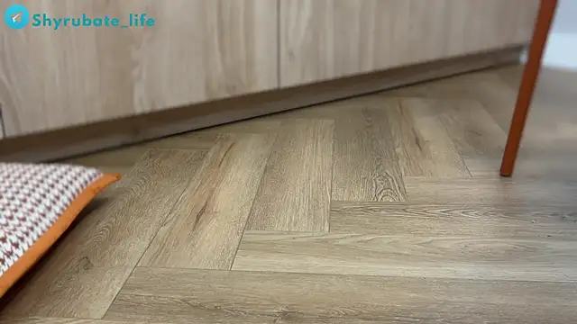 Shyrubate élő XXX-chatje