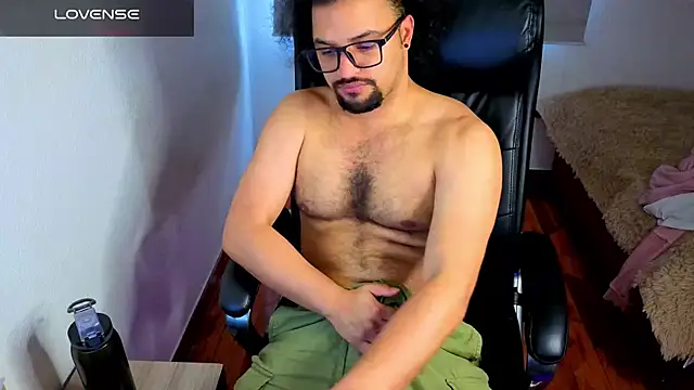 Ernesto-Rodriguez82 Adlı Modelin Canlı XXX Sohbeti