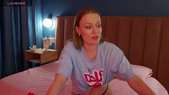 EvelynPoole: διαδικτυακό σόου στην κάμερα