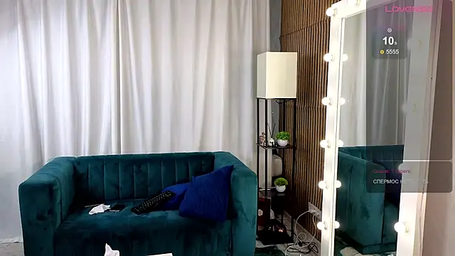 ViollaBloom Chat XXX in diretta