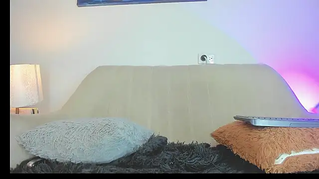 drakomilck1 Adlı Modelin Canlı XXX Sohbeti