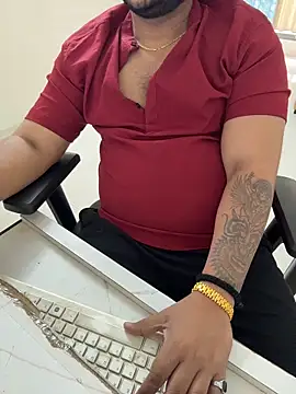 FlirtyxBoy Adlı Modelin Canlı XXX Sohbeti