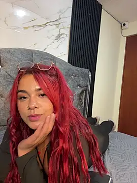 Julls_fire – Kamerová šou