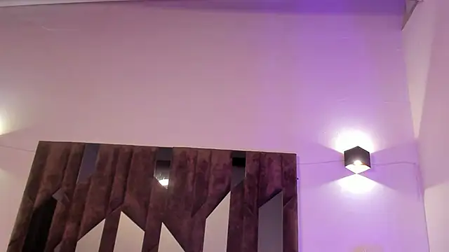 Show modela TonyPetrovjs na web-kameri