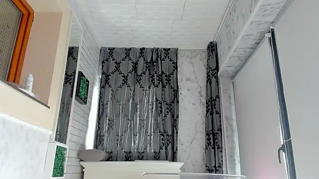 Miss_Ariana_ Chat XXX in diretta