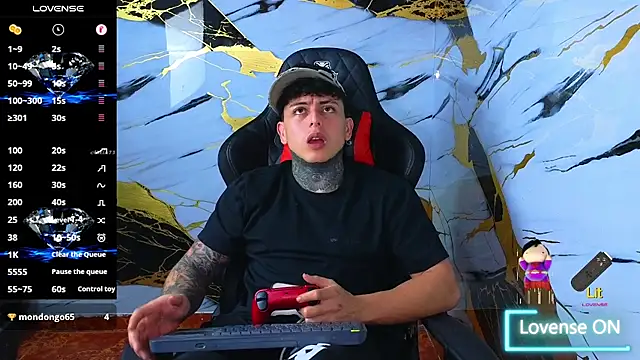 Kevin22_222: онлайн-секс-чат