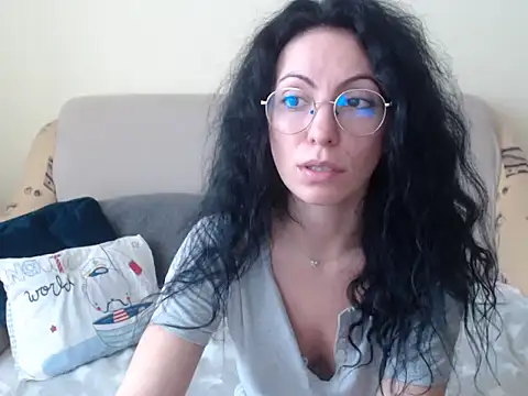 Emmatoo's Live XXX Chat