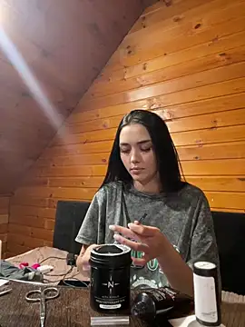 HoTMiA666 – Naživo XXX chat