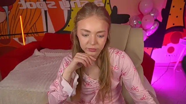 EmilySunshineS' Live XXX Chat