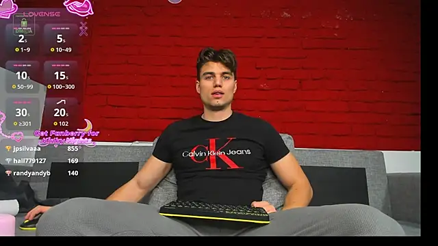 Kyle_Baker: онлайн-секс-чат