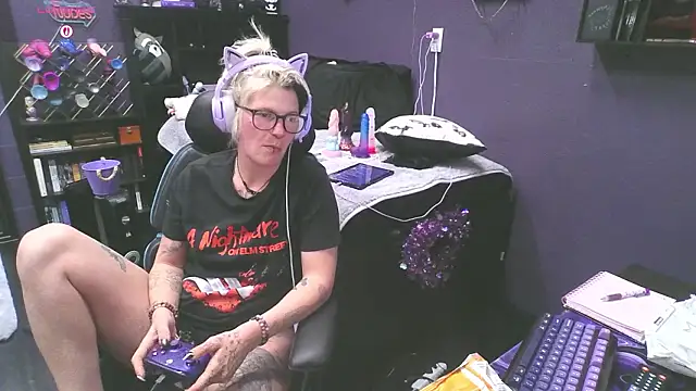 oddywithabody's Live XXX Chat