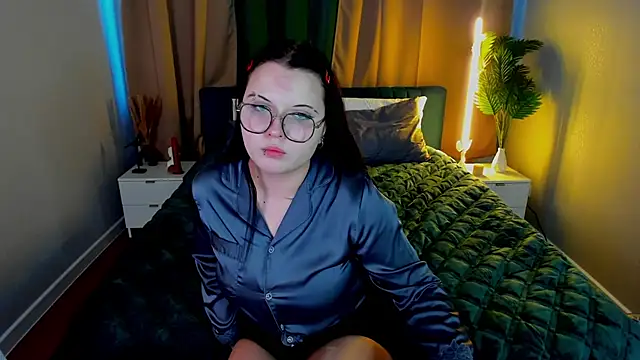 Kira_G0ld Chat XXX in diretta