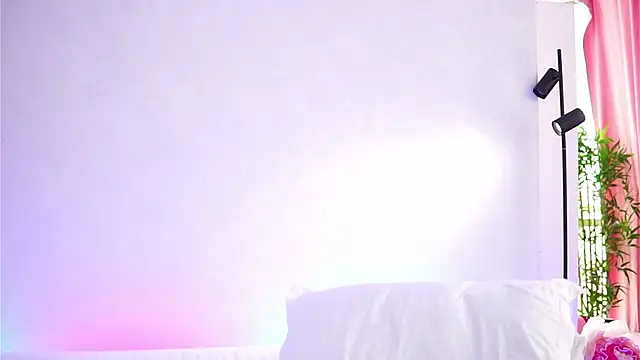 ArtTeasee Adlı Modelin Canlı XXX Sohbeti