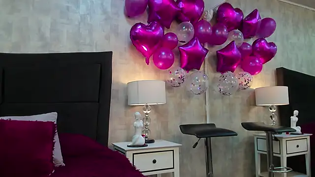 NahomyCarther Adlı Modelin Canlı XXX Sohbeti