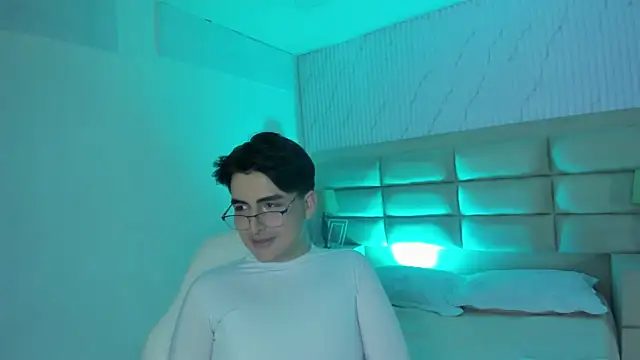 noahWolff_ Webcam show