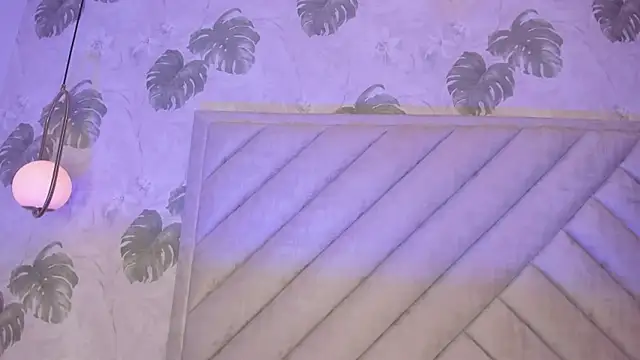 SarahRizof Chat XXX in diretta