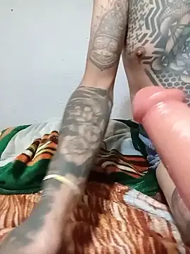 แชท XXX สดของ eroos_twink