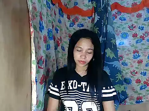 PinaySkinnyGirl 即時 XXX 聊天