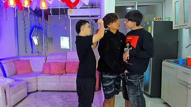 دردشة Houseofwarrios الجنسية المباشرة