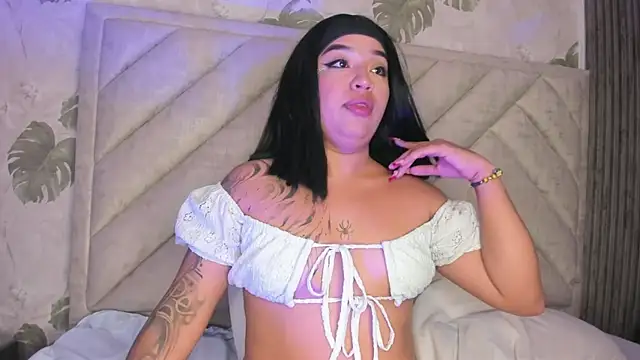 SarahRizof live XXX chat