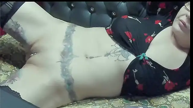 Lily4yourfun: вебкам-шоу