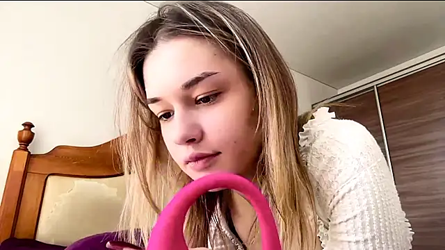 Little_ines Chat XXX in diretta