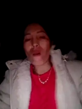 Gummiesu 网络视讯表演