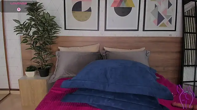 Chat +18 de MiaKay1 ao vivo