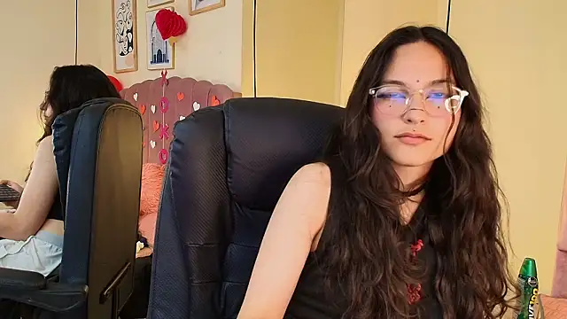 Hanabie_: онлайн-секс-чат