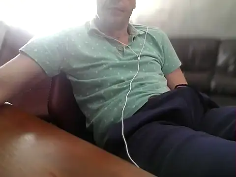 XXX chat uživo modela trebor600