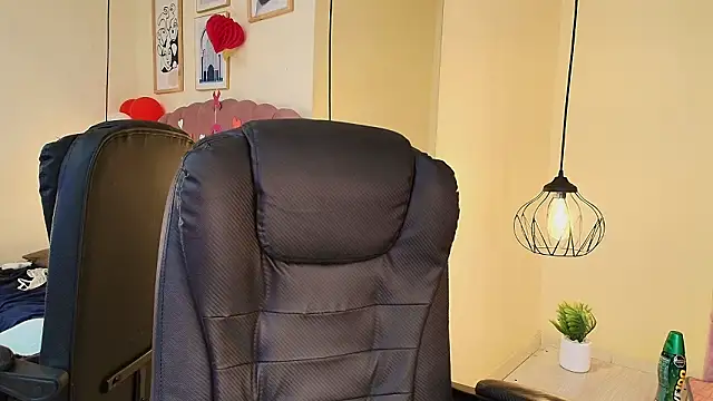 Chat XXX en directo de Hanabie_