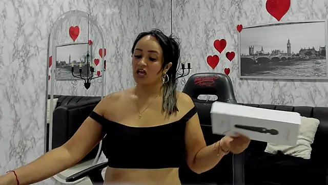 AlexandraMilff Chat XXX in diretta