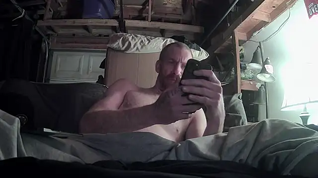 Tiggitytomociti 现场XXX聊天