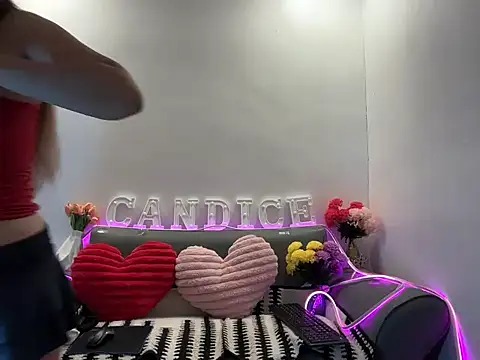 candiceempire 在線直播表演