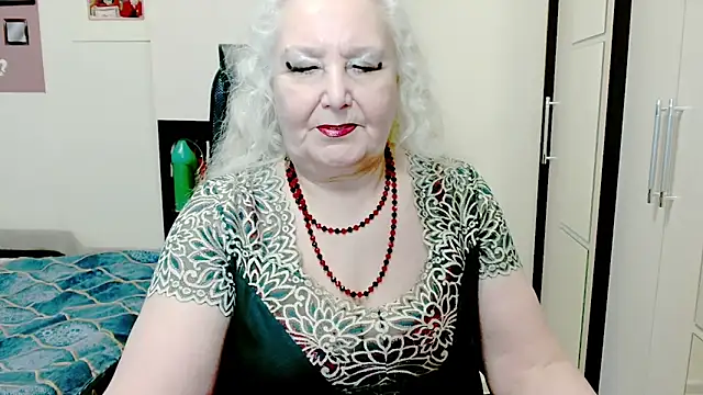 GrannyAlisa Webcamshow