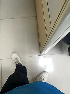 Pertunjukan Kamera Web Risky_adventures