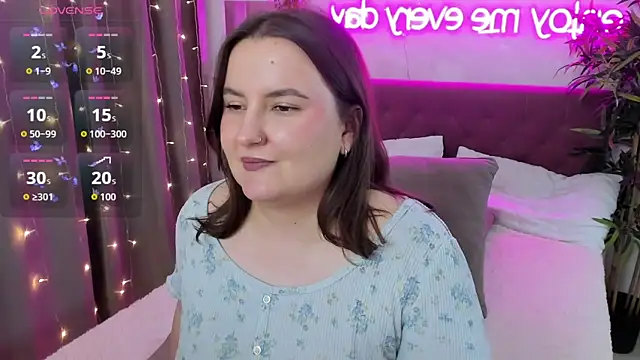 FeralPeach's Live XXX Chat