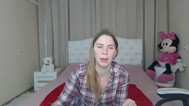 TessaDaybreakのウェブカメラショー