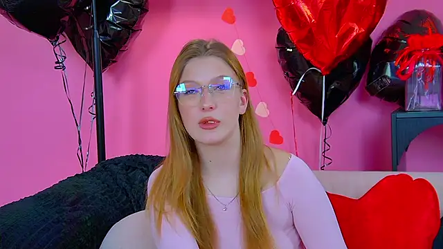 BeatriceBinoche 现场XXX聊天